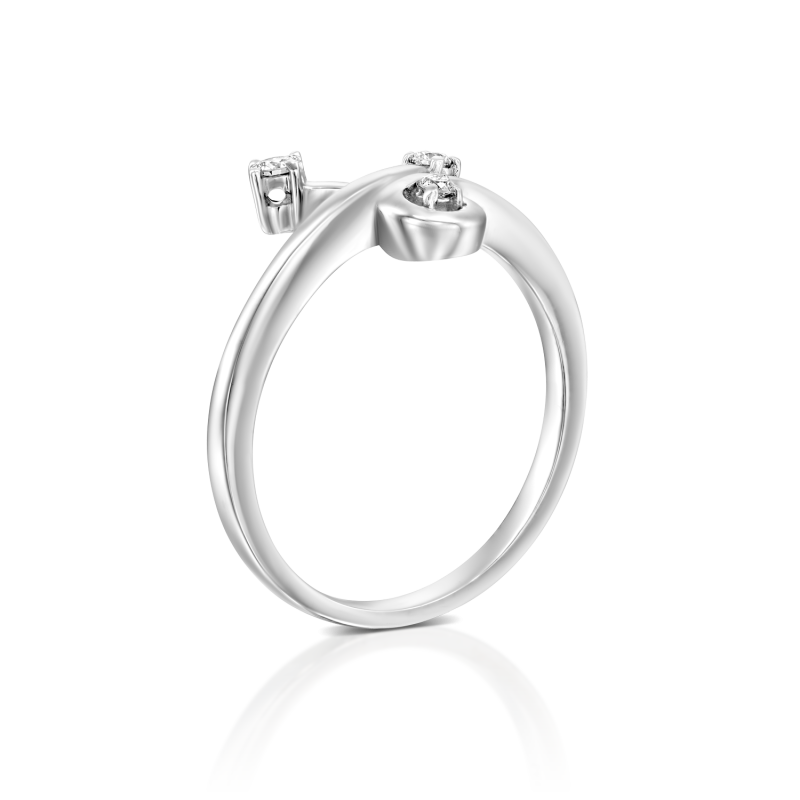 טבעת אירוסין זהב לבן משובצת בשלושה ויהלומים