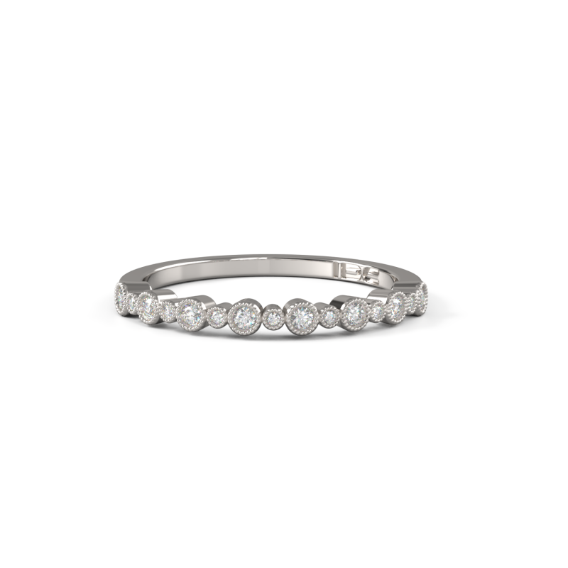 טבעת יהלומים חצי איטרניטי זהב לבן יהלומים עגולים בגדלים משתנים