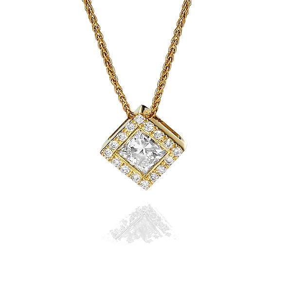 תליון יהלומים בצורת מעויין יהלום מרכזי מוקף ביהלומים קטנים בזהב צהוב עם שרשרת זהב