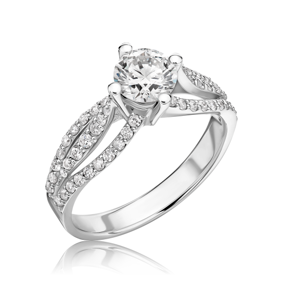טבעת אירוסין זהב לבן יהלום סוליטר עם חישוק טבעת מעוצב משובץ יהלומים מבט צד