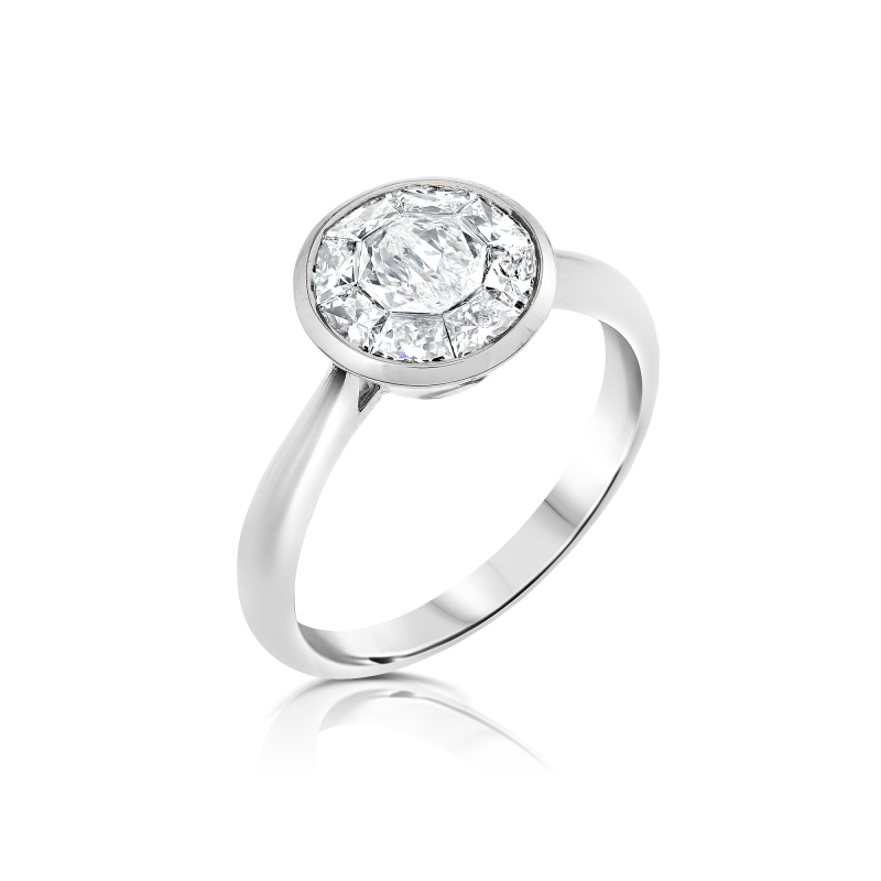 טבעת אירוסין יהלום מרכזי מוקף יהלומים למראה יהלום גדול זהב לבן