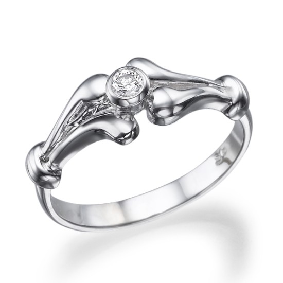 טבעת זהב לבן עםיהלום בעיצוב מיוחד
