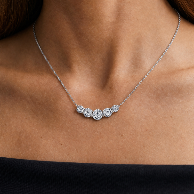 diamond colier Necklace with natural diamonds.