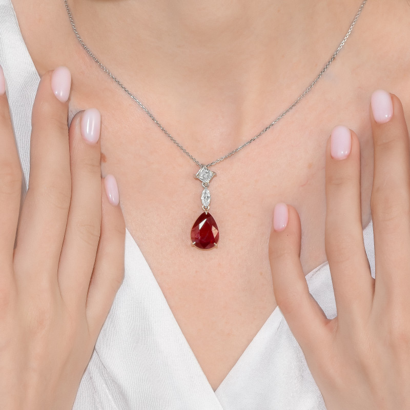 ruby – diamond- pendant-white gold